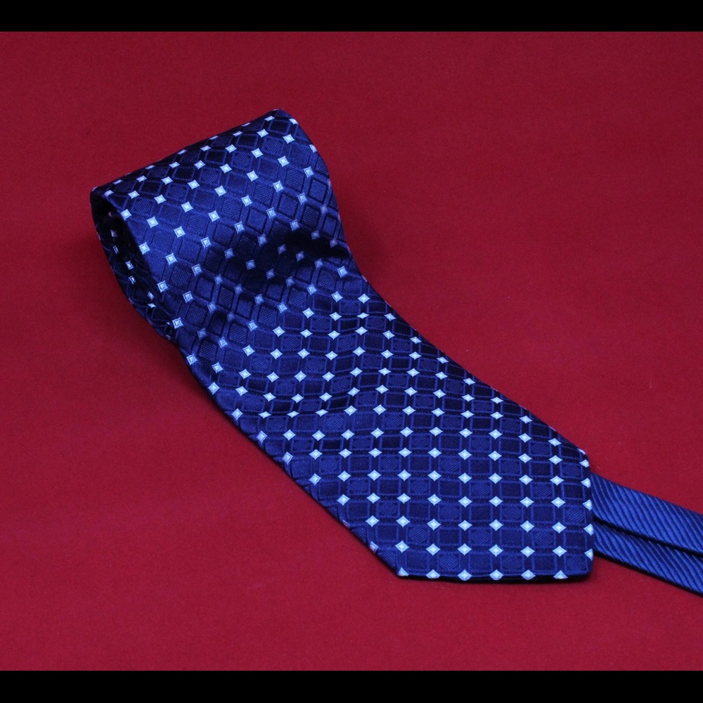 Roundtree @ Yorke Trademark Necktie